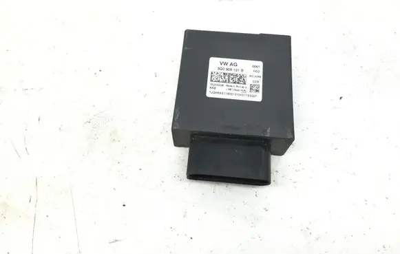 Volkswagen PASSAT B8 Fuel injection pump control unit/module 3Q0906121B