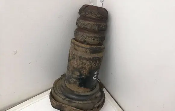 Volvo V70 Rear coil spring rubber mount 