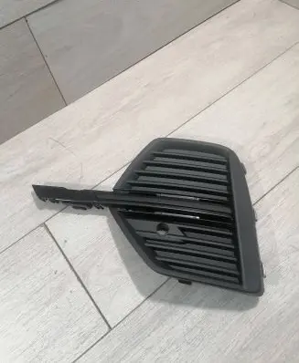 Volvo XC60 Front bumper lower grill 32234946