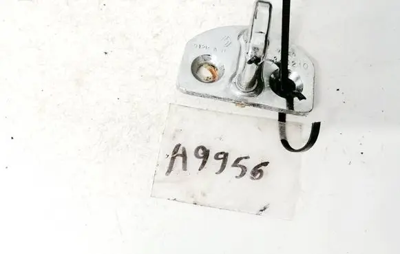 Renault Megane III Rear door lock loop/hook striker 340210