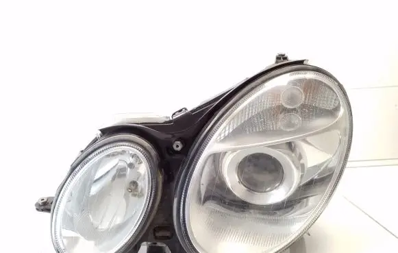 Mercedes-Benz E W211 Headlight/headlamp 15435901