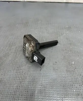 Audi A4 S4 B8 8K Oil level sensor 06E907660