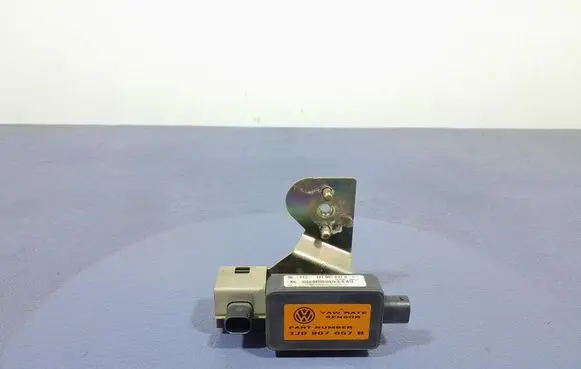 Volkswagen New Beetle ESP acceleration yaw rate sensor 1J1907657B