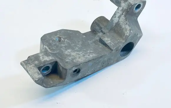 Nissan Note (E11) Engine mounting bracket 11232ED000
