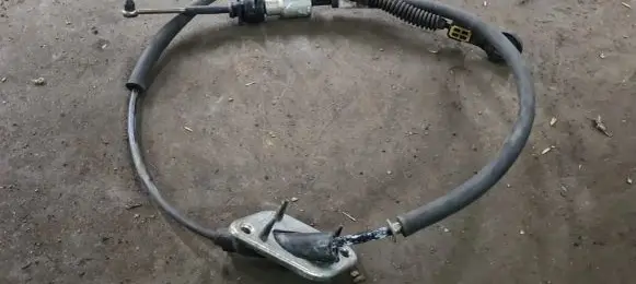 Volvo XC70 Gear shift cable linkage 
