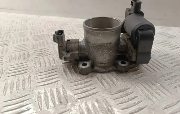 Toyota Corolla Verso AR10 Throttle valve 261000R010 2610026010