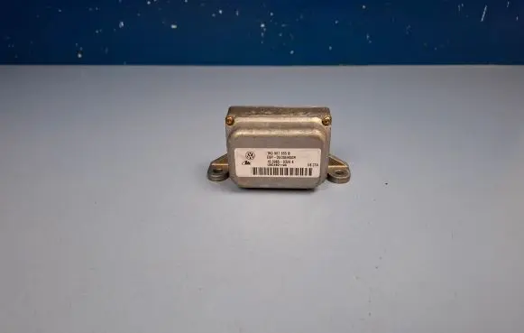 Volkswagen Golf V ESP acceleration yaw rate sensor 1K0907655B 10098503204