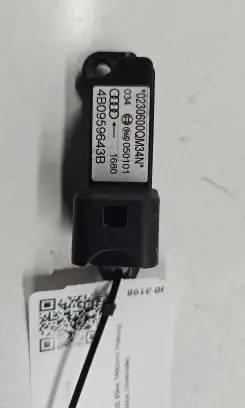 Audi A4 S4 B5 8D Airbag deployment crash/impact sensor 8D0959643B