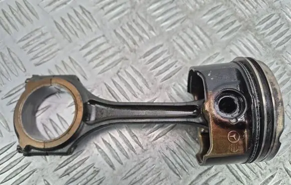 Mercedes-Benz C W204 Piston with connecting rod M271