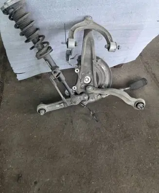 BMW 5 G30 G31 Front wheel hub spindle knuckle 6866605