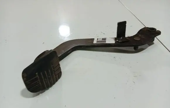 Chevrolet Captiva Clutch pedal 