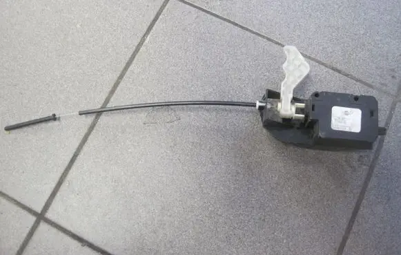 Mini One - Cooper R50 - 53 Fuel tank cap lock 13084310