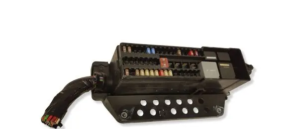 Ford Focus Fuse module BV6T14A301HB