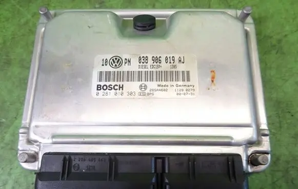 Volkswagen PASSAT B5 Engine control unit/module 038906019AJ