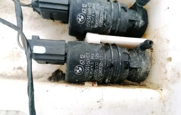 Windscreen/windshield washer pump