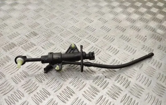 Clutch slave cylinder