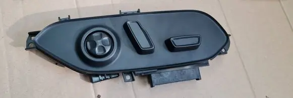Jeep Grand Cherokee WL Seat memory switch 68414447AA