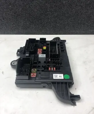 Opel Insignia A Fuse module 22737769