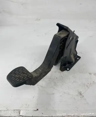 Volkswagen Crafter Clutch pedal A9062900501 ES03F2810