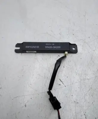 KIA Optima Aerial antenna amplifier 954203K200