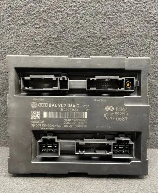 Audi A4 S4 B8 8K Comfort/convenience module 8K0907064C