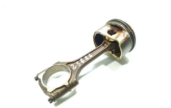 Volkswagen Jetta V Piston with connecting rod 