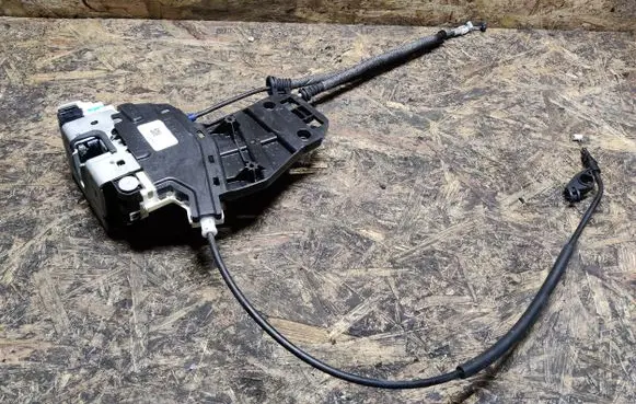 Jeep Compass Rear door lock 04589915AE