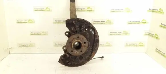 Mercedes-Benz R W251 Front wheel hub 2513300820 2513301420