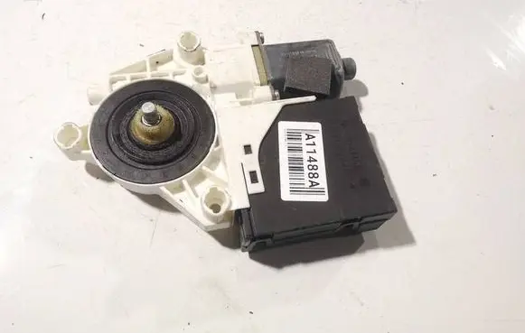 Audi A3 S3 8P Front door window regulator motor 8P0959802H