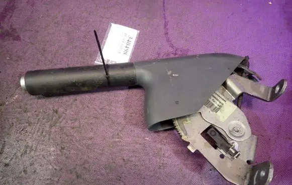 Handbrake/parking brake lever assembly