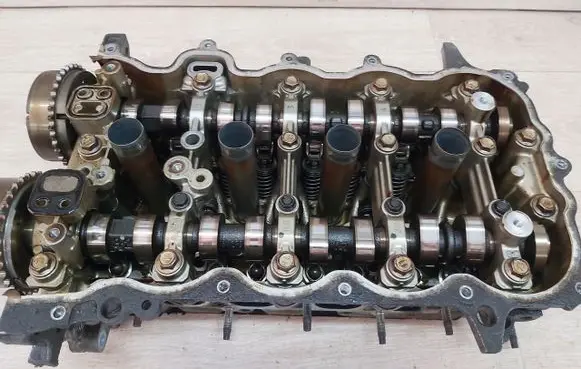 Toyota Yaris Engine head 11201-47101