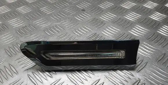 BMW 7 F01 F02 F03 F04 Front fender indicator light 63137203371 7203371