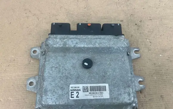 Nissan Qashqai Engine control unit/module MEC940240