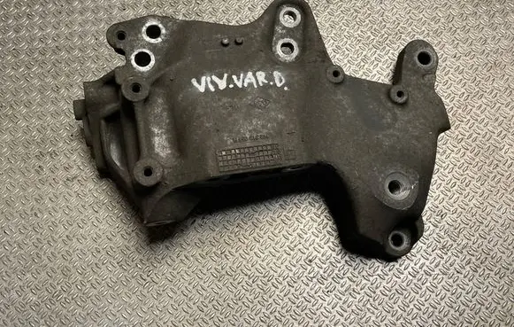 Opel Vivaro Engine mounting bracket 112313064R