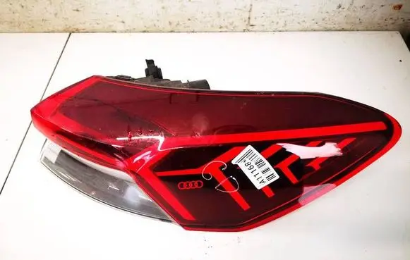Audi Q4 e-tron Rear/tail lights 89A945070 L320690