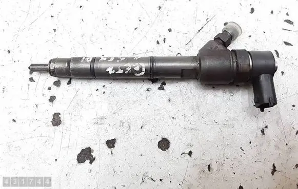 Hyundai Getz Fuel injector 0445110256 338002A400