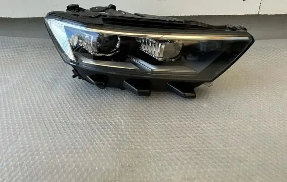 Volkswagen T-Roc Headlight/headlamp 2GA941036