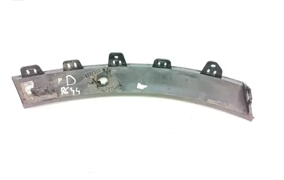 Front arch trim