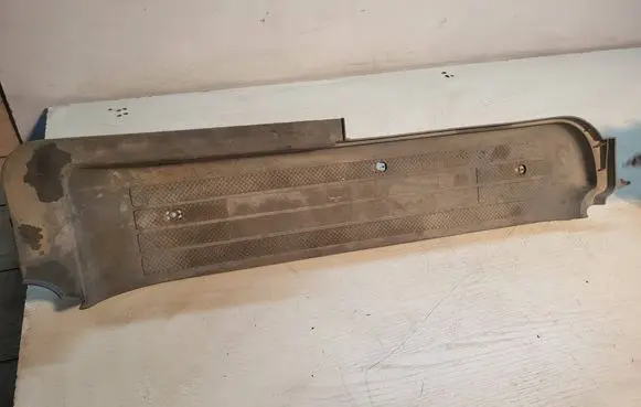 Mercedes-Benz Vito Viano W639 Front sill trim cover P0099418