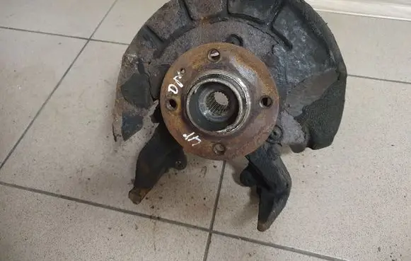 Volkswagen Up Front wheel hub