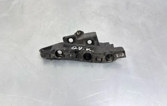 Audi Q7 4M Front bumper mounting bracket 4M0807283A