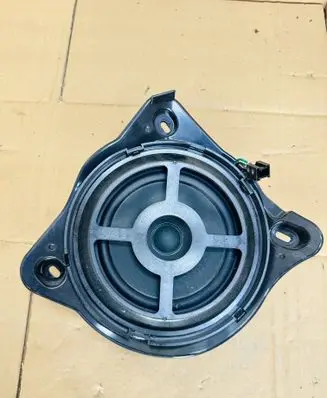 Mercedes-Benz C W205 Subwoofer speaker A2058201502