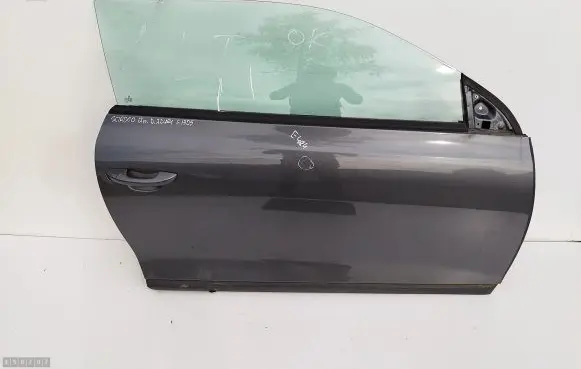 Volkswagen Scirocco Front door
