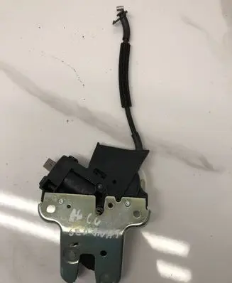 Audi A6 S6 C6 4F Loading door lock 4F5827505D