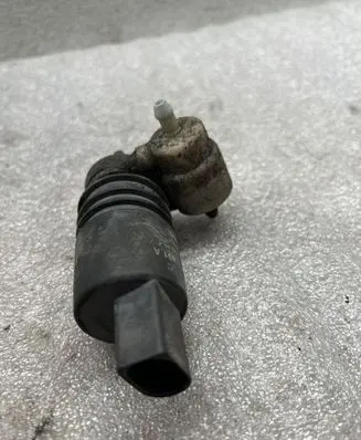 Audi A4 S4 B7 8E 8H Windscreen/windshield washer pump 1T0955651A