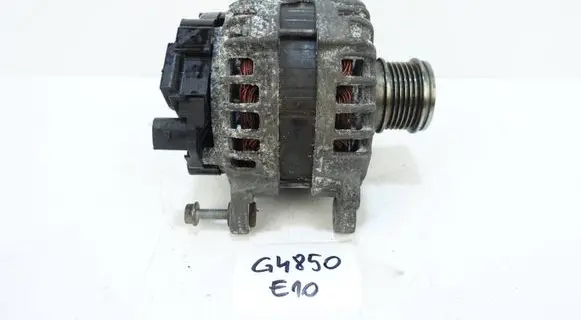 Volkswagen Golf VII Generator/alternator 04L903024T F000BL08M801S