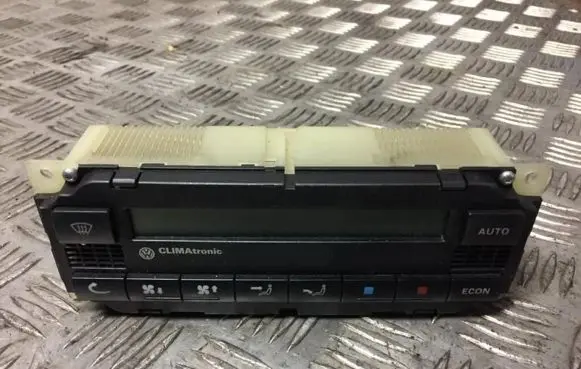 Volkswagen PASSAT B5 Climate control unit 3b1907044b 5hb007617-10