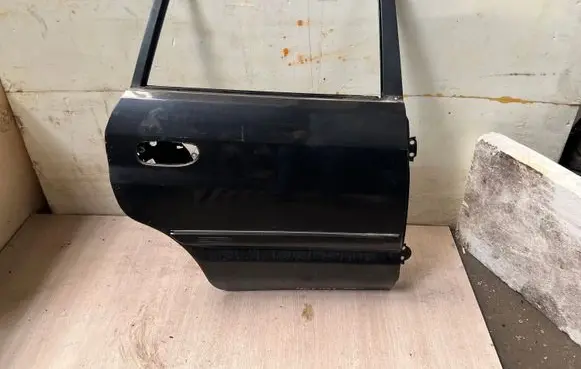 Mitsubishi Space Star Rear door