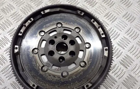Volkswagen Golf IV Dual mass flywheel 