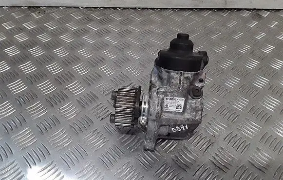 Volkswagen Cross Touran I Fuel injection high pressure pump 0445010514 03L130755D